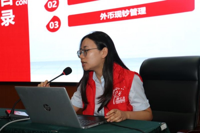 2019年铜仁经济总量_97年铜仁幼专大二美女(2)