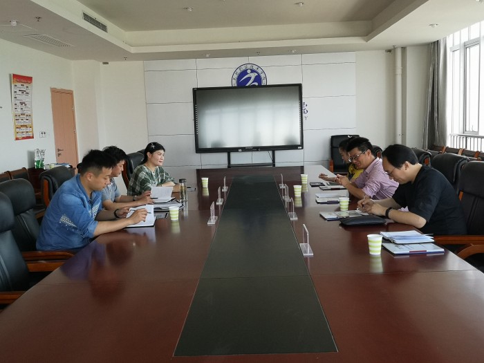 图二：在与芜湖职业技术学院座谈会上 .jpg