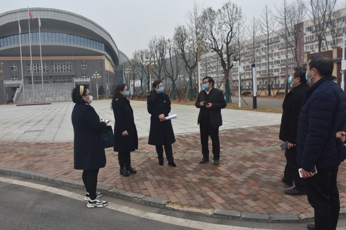 铜仁市卫生监督局党组书记局长娄玲一行来铜仁职业技术学院督导检查