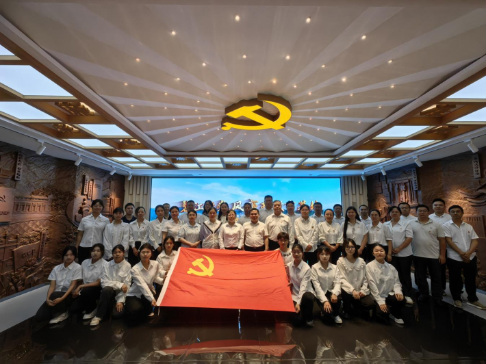 仁心铸魂强根基 医路同行谱华章 ——铜仁职业技术大学医学院党总