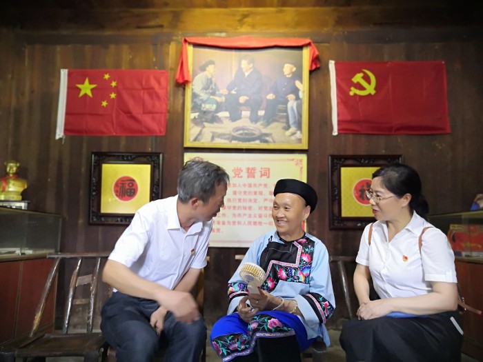 田和龙.jpg