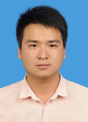 何卫军.png
