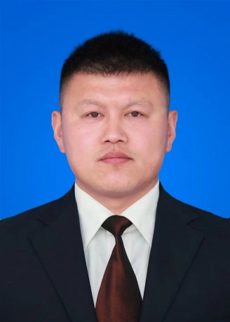 侯彦双