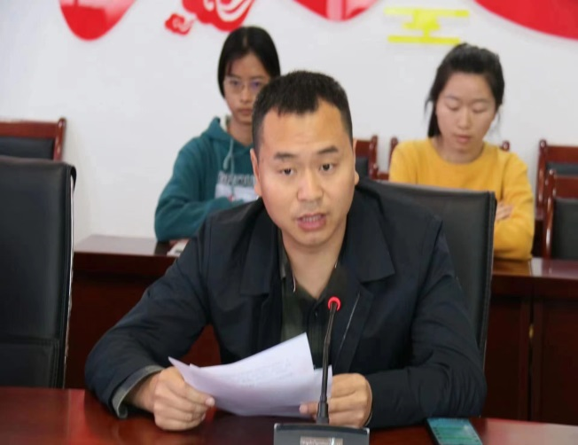 吴华
