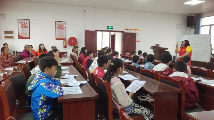 服务家乡显担当，青春答卷书华章—记铜仁职业技术学院经济与管理学院学子傅秋溢同学 "江津乡村好青年"行动事迹