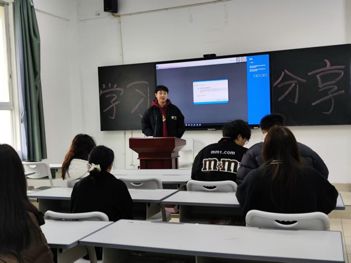 经济与管理学院开展“学海无涯，共享成长”主题读书活动