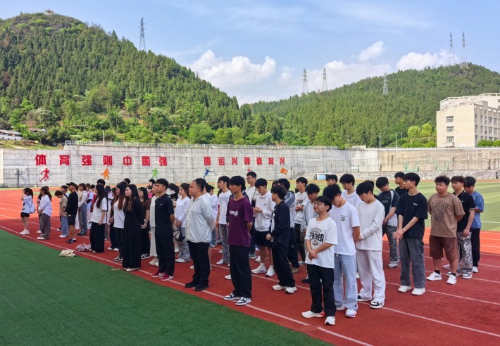 2.学生方阵.jpg
