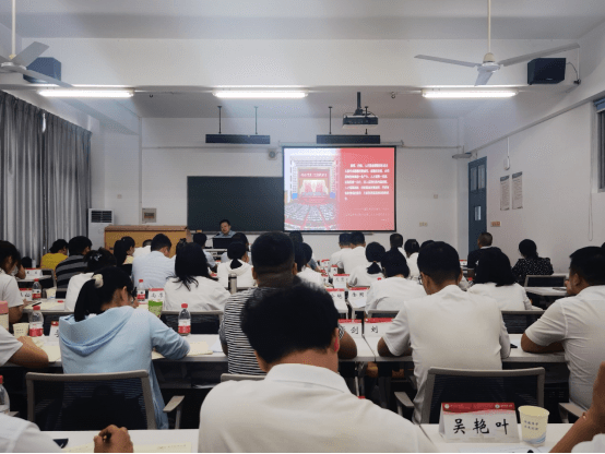 铜仁职院学生工作骨干能力提升研修班顺利完成培训工作798.png